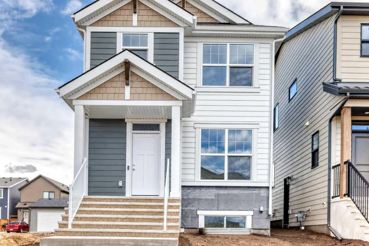 76 Mercado Road SE