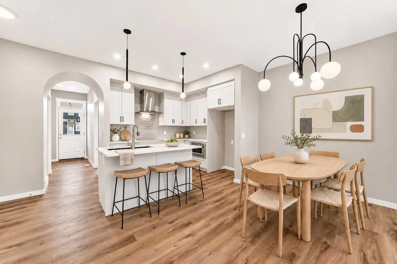 76 Mercado Road SE