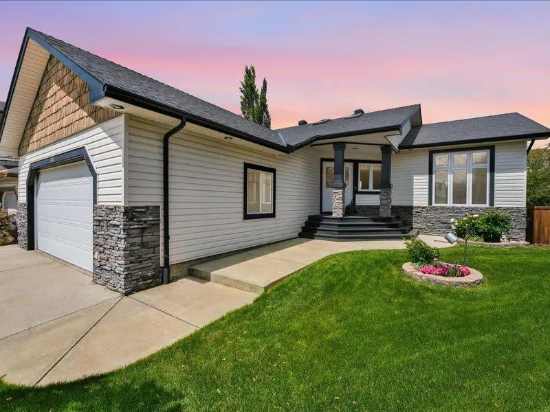 147 Cove Place 