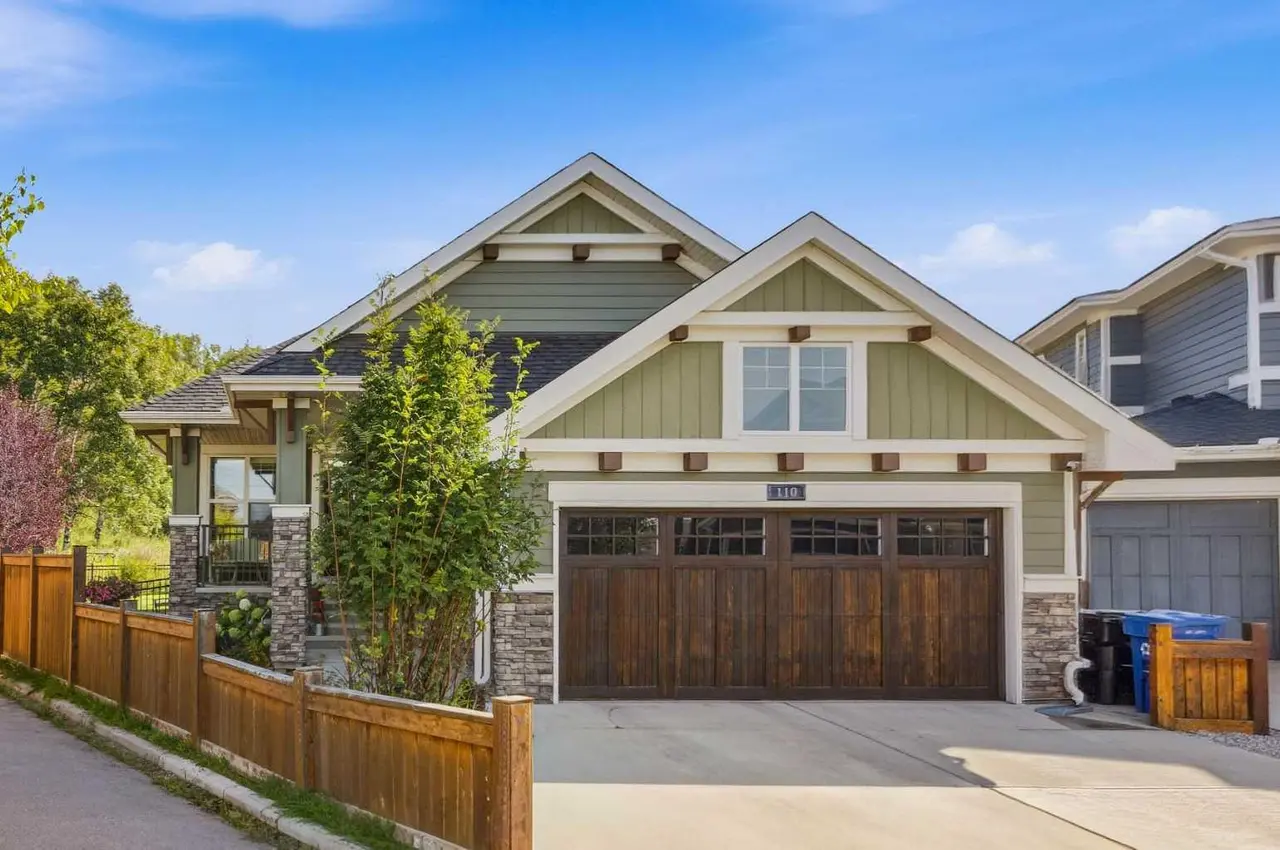 110 Cranbrook Hill SE