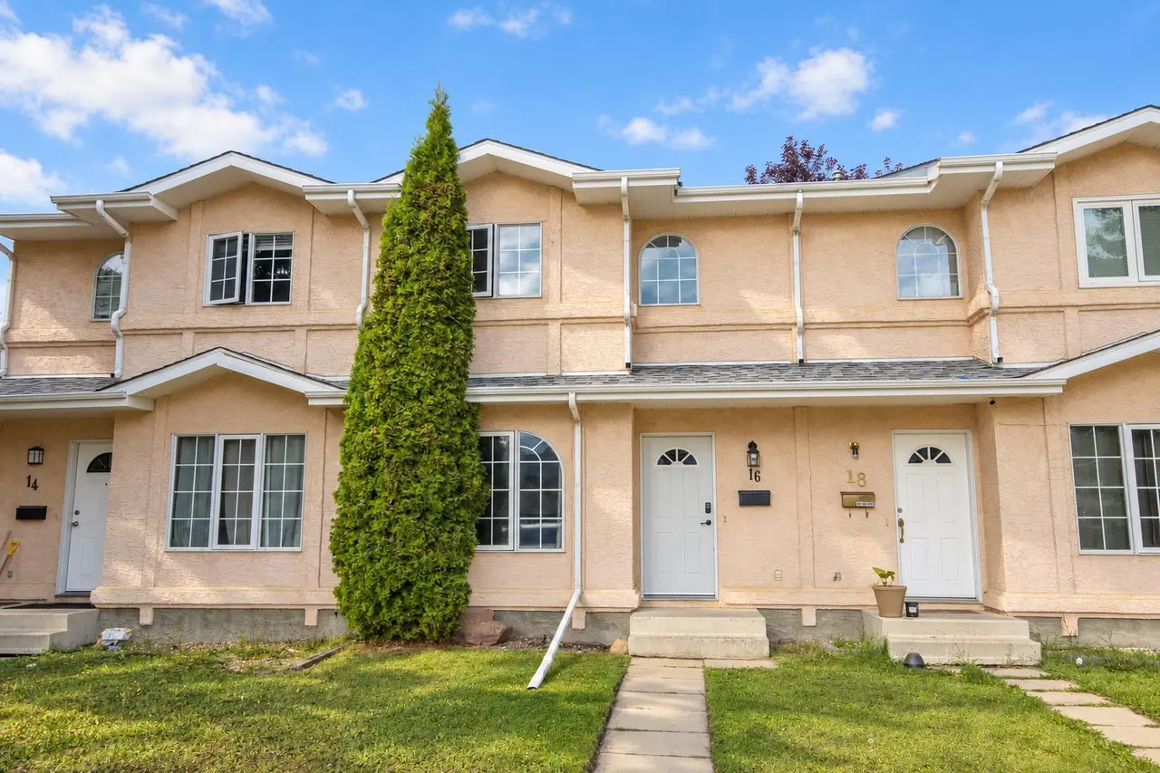16 Davis Close 