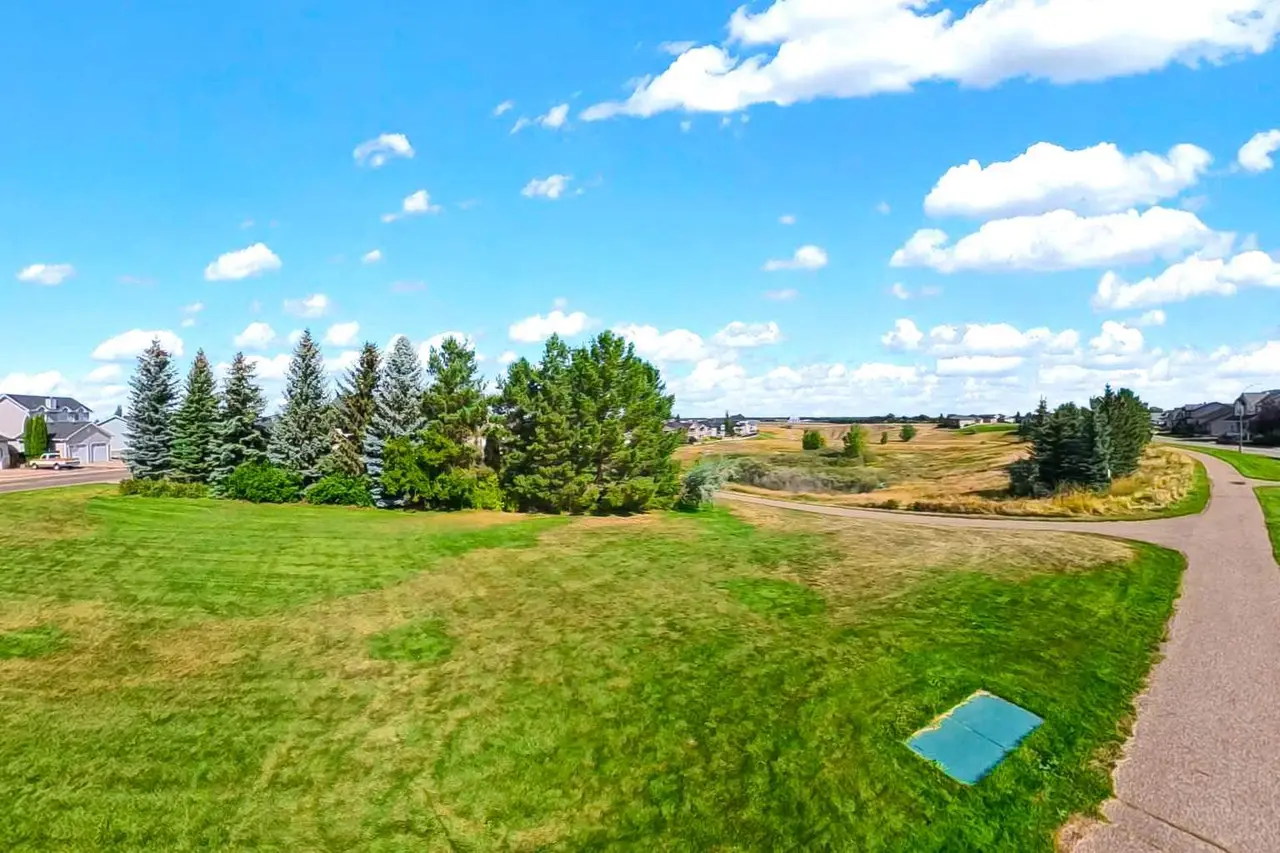 7, 89 Sunrise Way SW