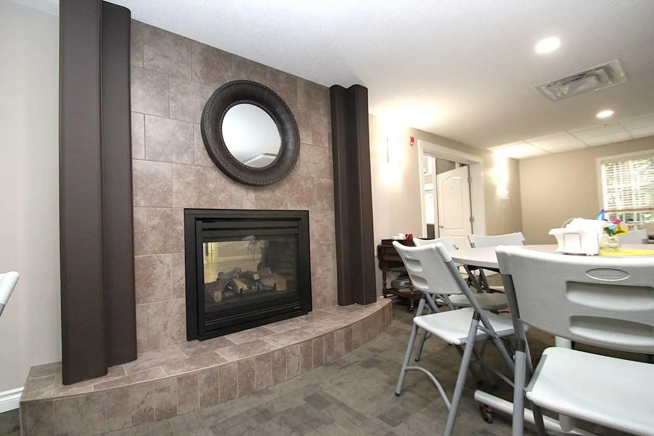 114, 6 Michener Boulevard 