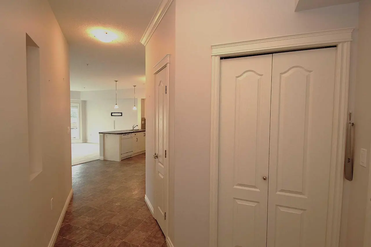 114, 6 Michener Boulevard 