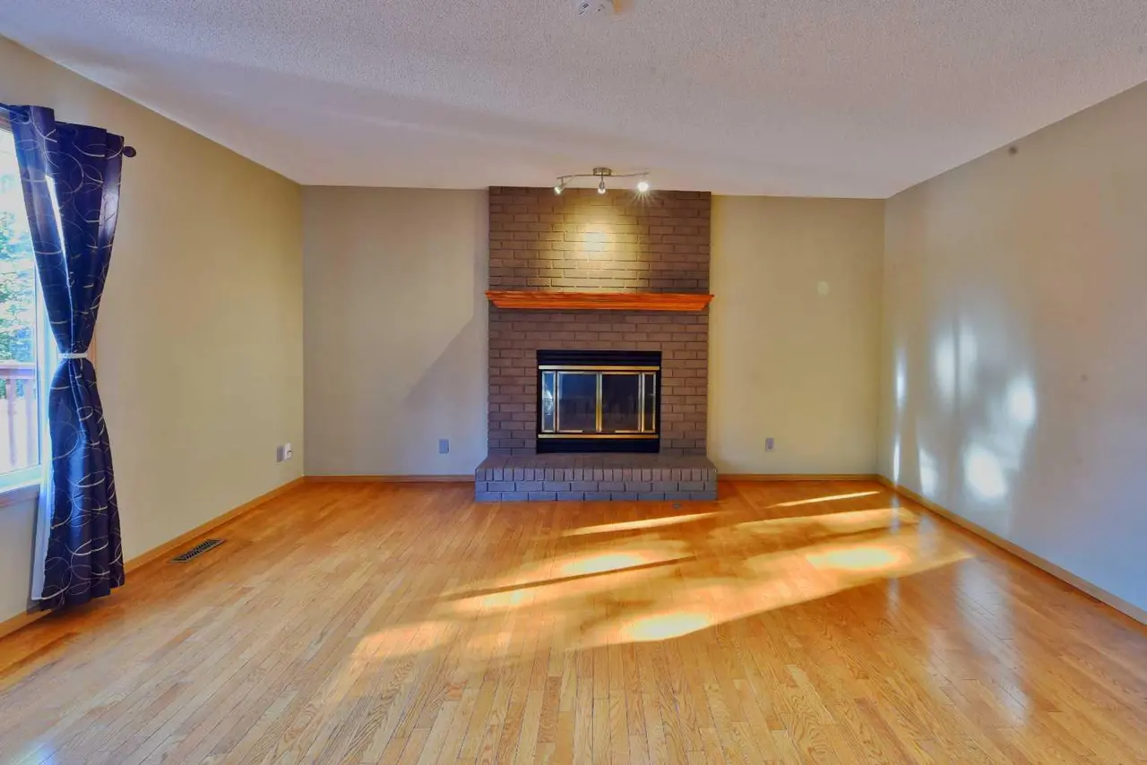131 Hawkstone Drive NW