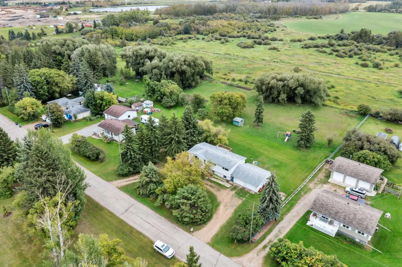 20, 27305 391 Township Road 