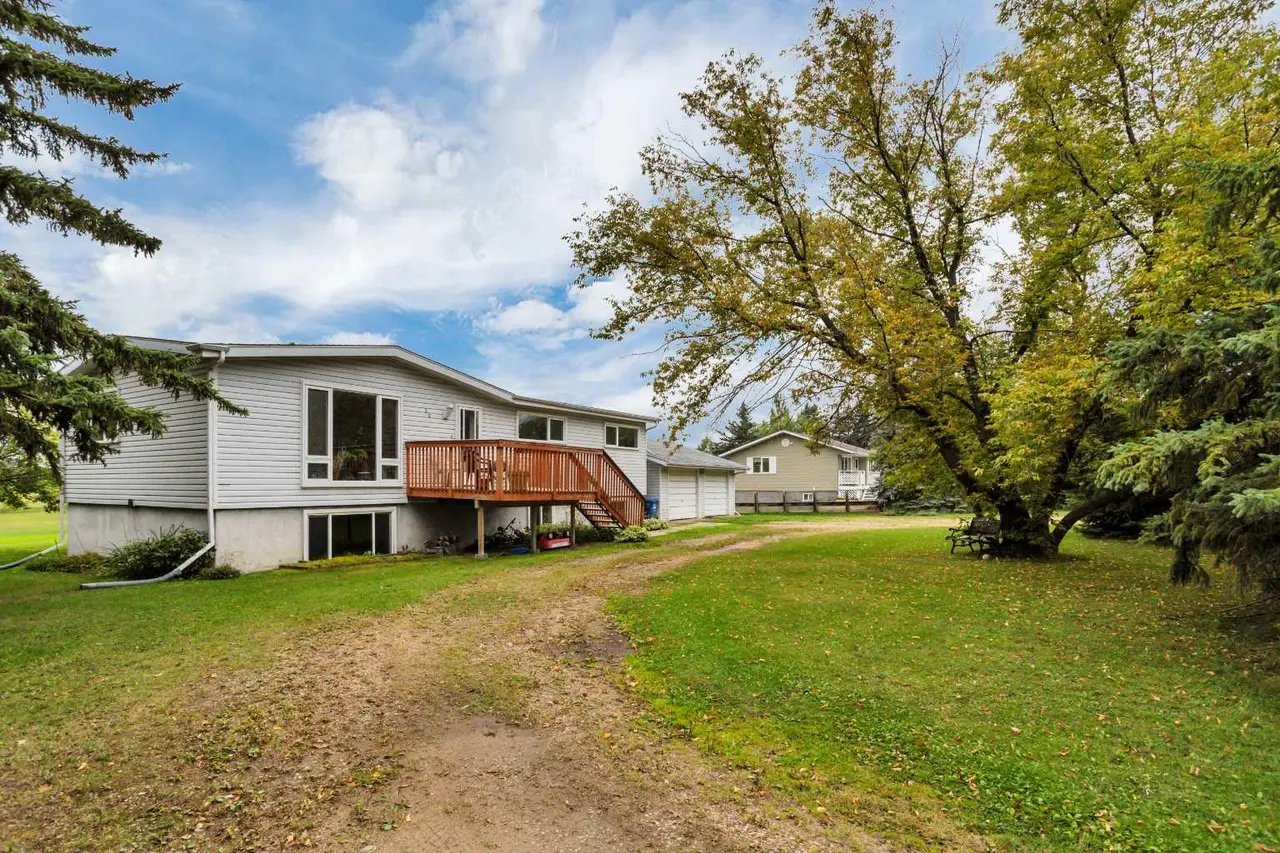 20, 27305 391 Township Road 
