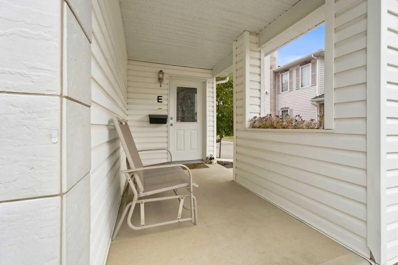 24E, 32 Daines Avenue 