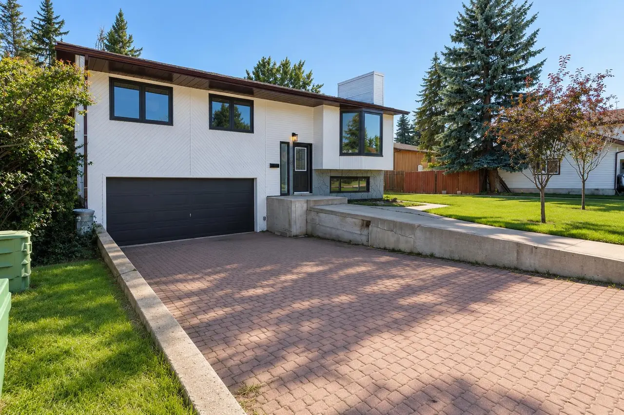 27 Gregson Crescent 
