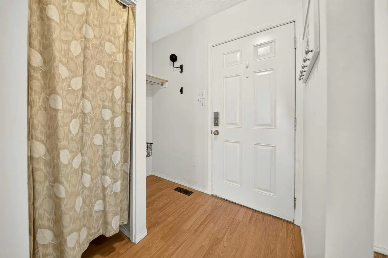 53, 55 Lemoyne Crescent W