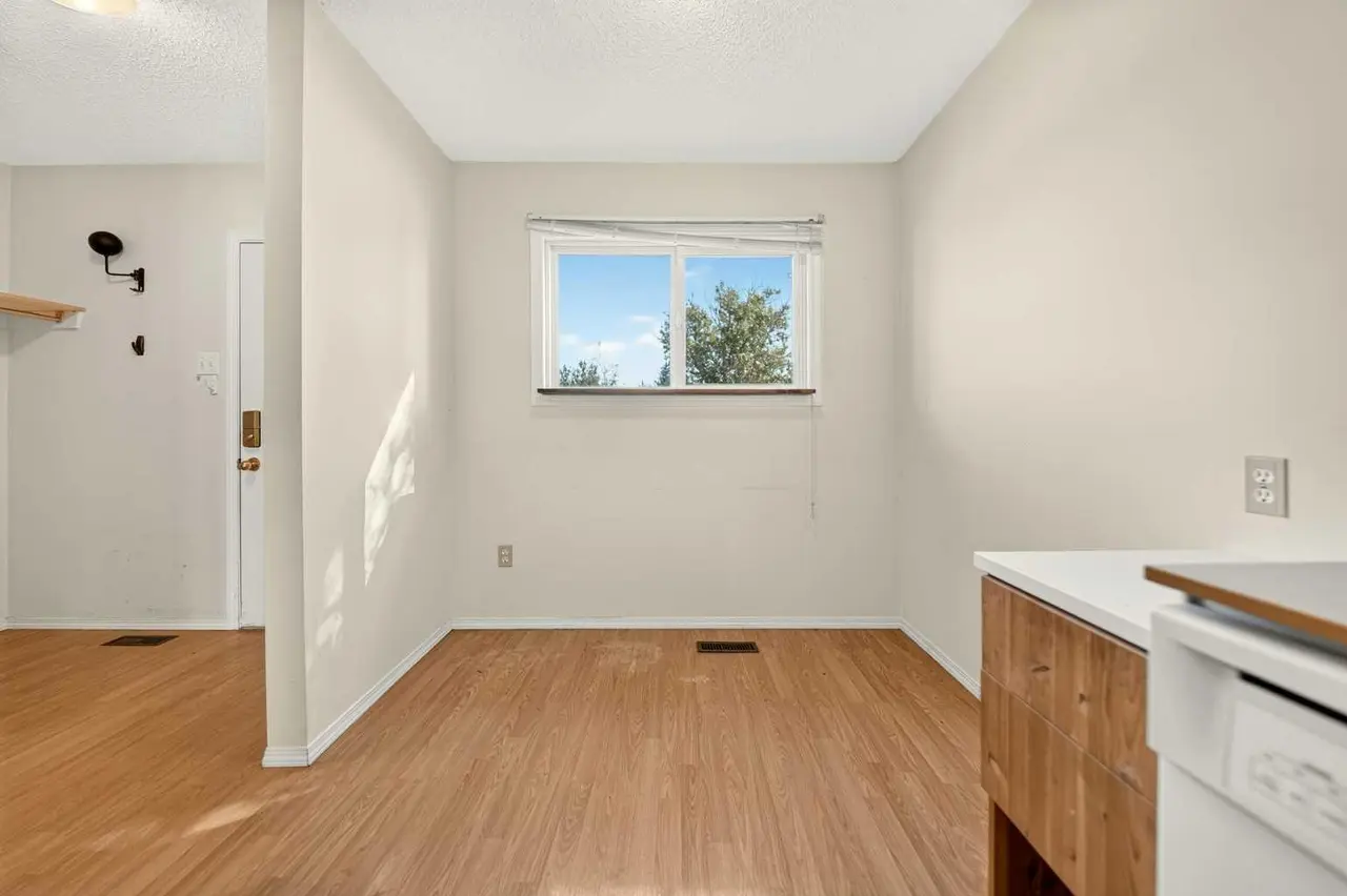 53, 55 Lemoyne Crescent W