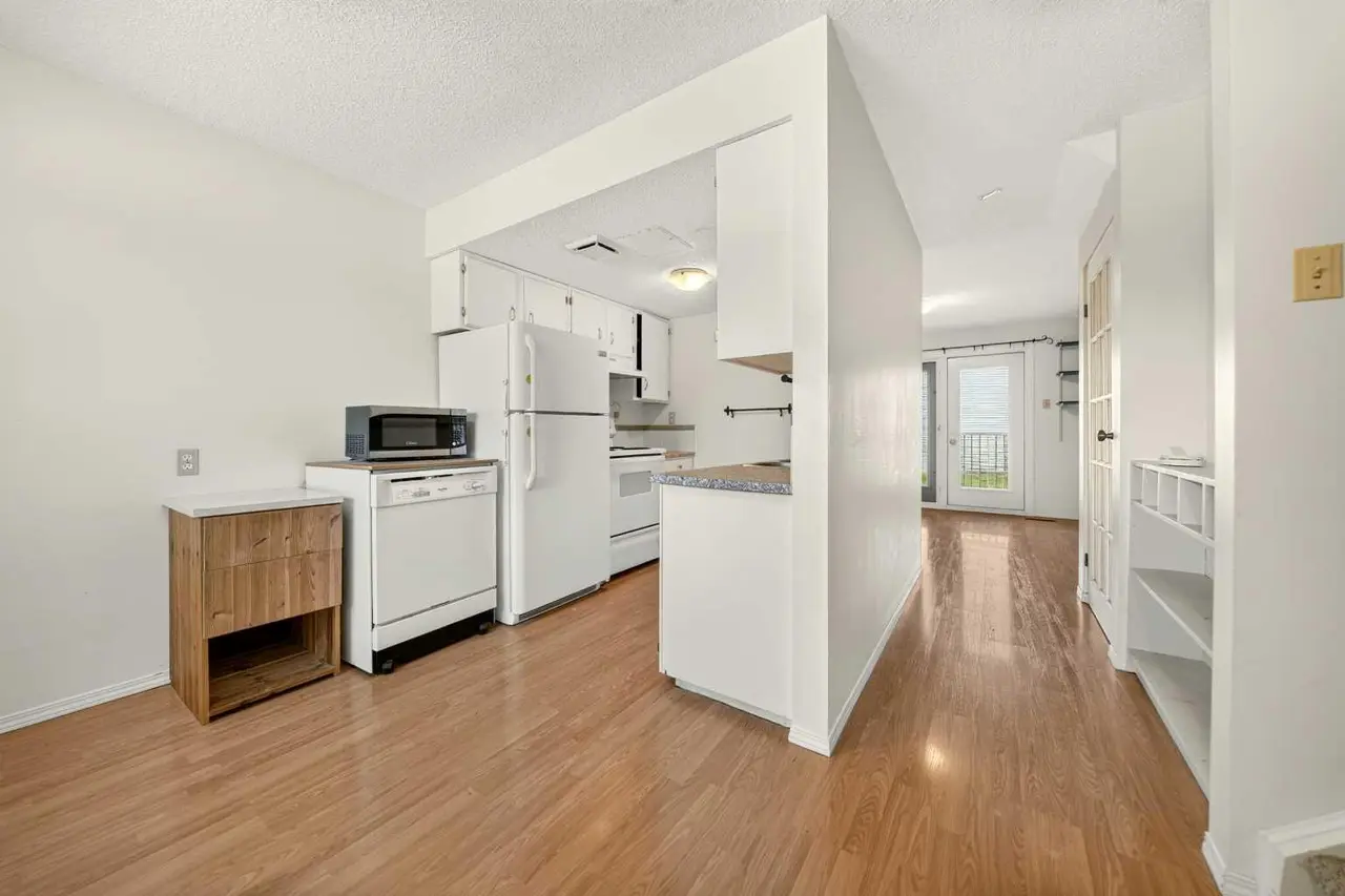 53, 55 Lemoyne Crescent W