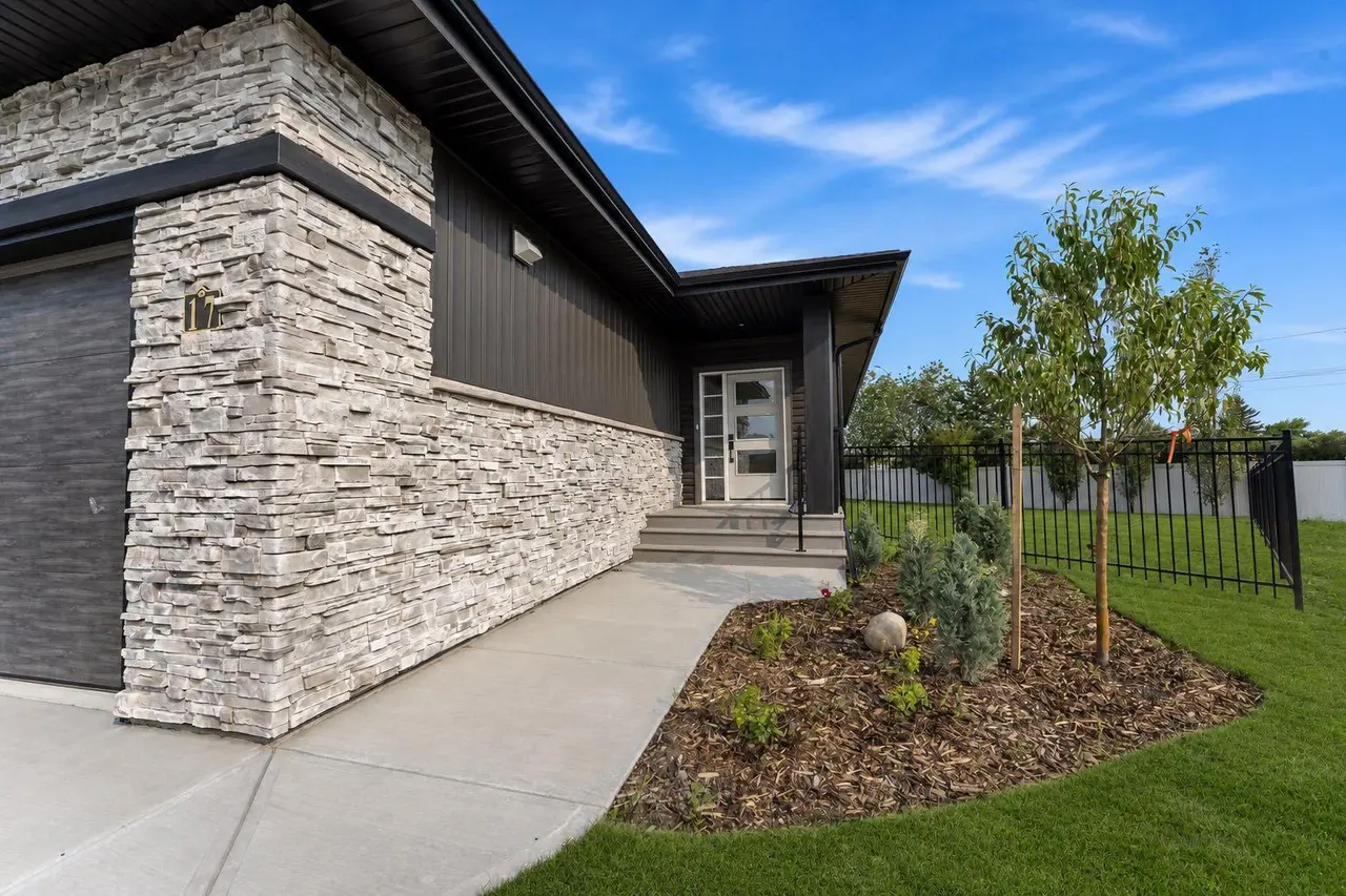 17 Tindale Place 