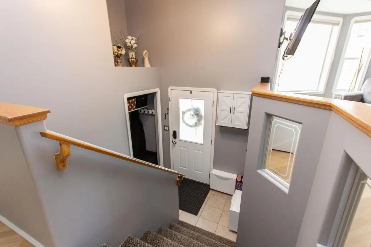 127 Dolan Close 