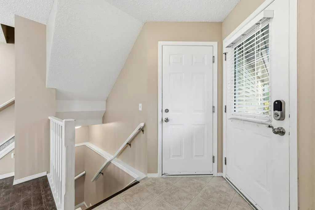 304, 140 Sagewood Boulevard SW