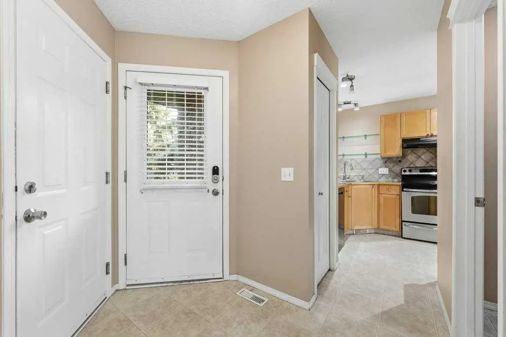 304, 140 Sagewood Boulevard SW