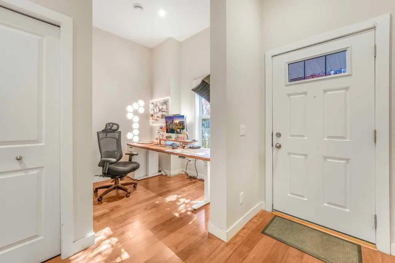 162, 2802 KINGS HEIGHTS Gate SE