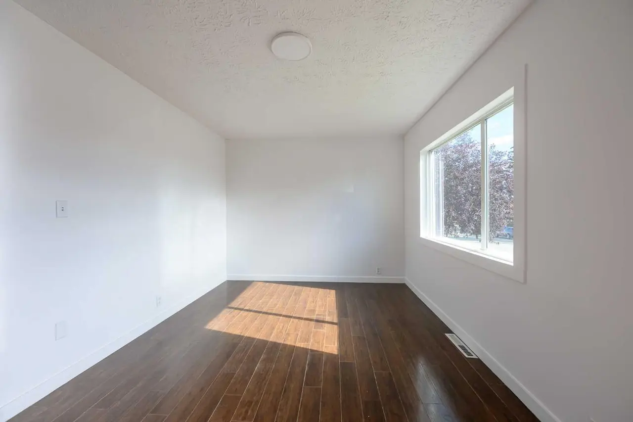 10024 103 Avenue 