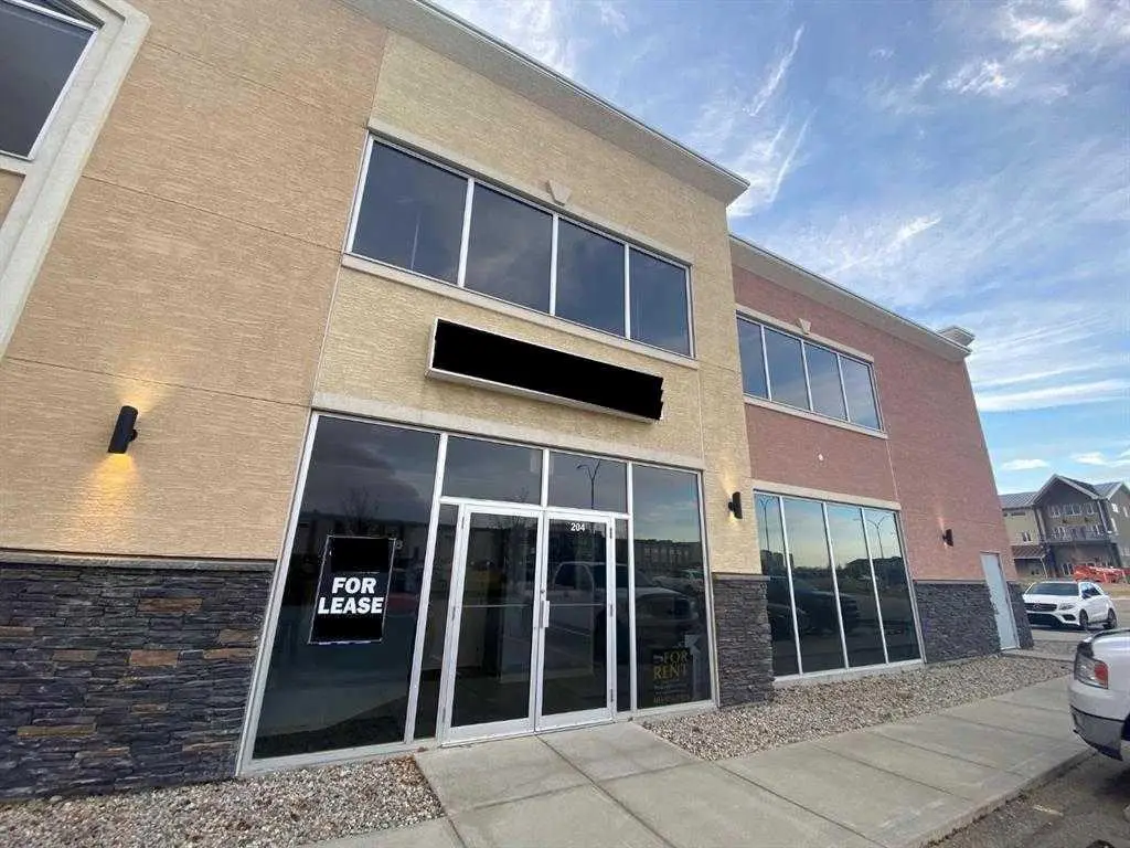 204, 2903 Kingsview Boulevard SE