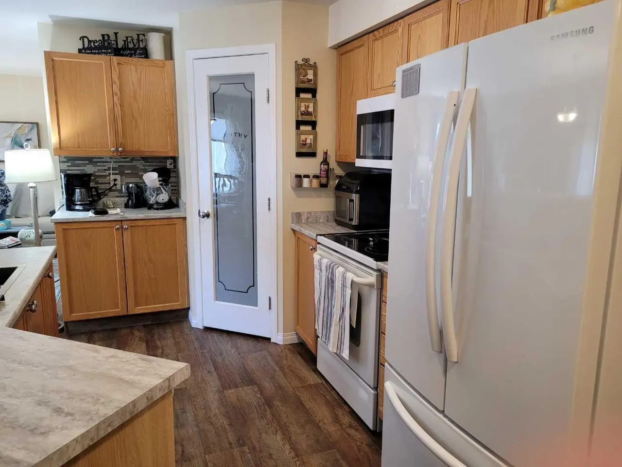 320, 1632 Saamis Drive NW