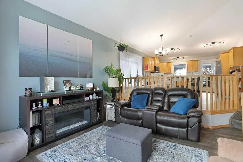227 Meadowbrook Drive 