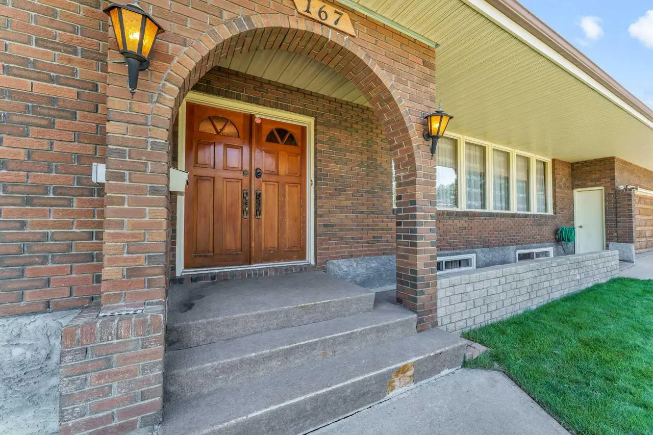 167 Primrose Drive SE