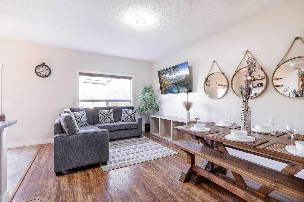 235 Cougar Plateau Way SW