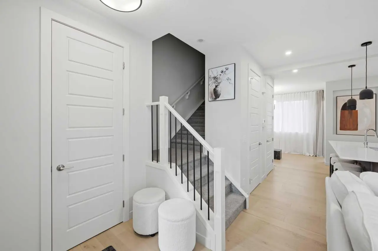 7 Lambeau Lane SE