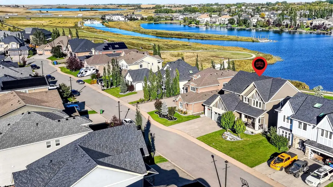 196 Stonemere Close 
