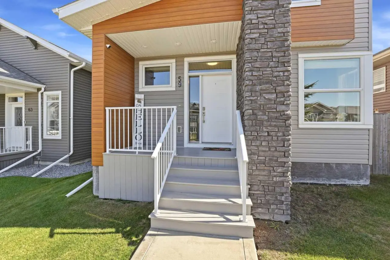 59 Village Crescent 