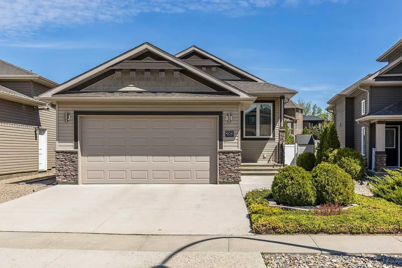 604 Vista Drive SE