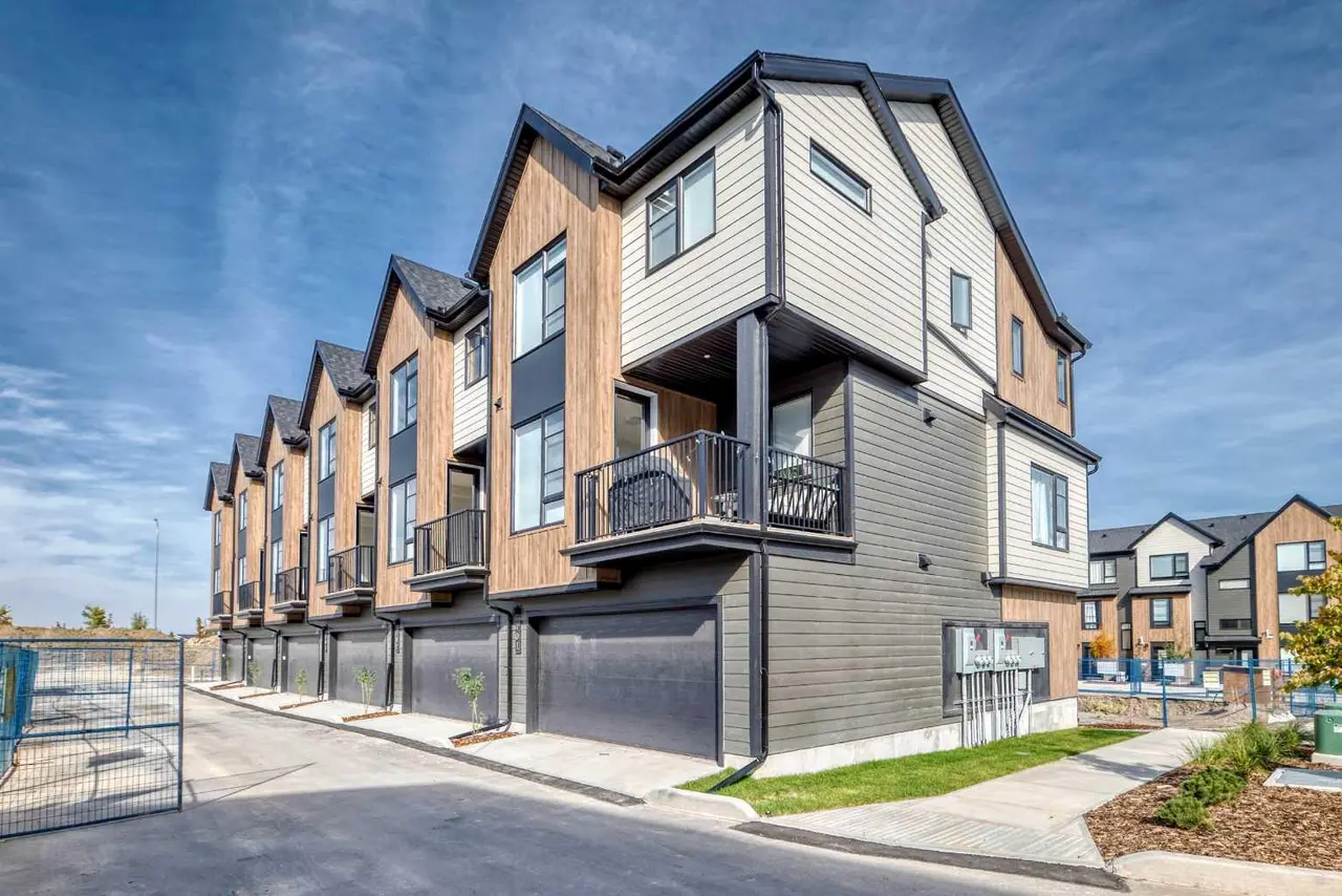 405, 199 Sage Hill Heights NW
