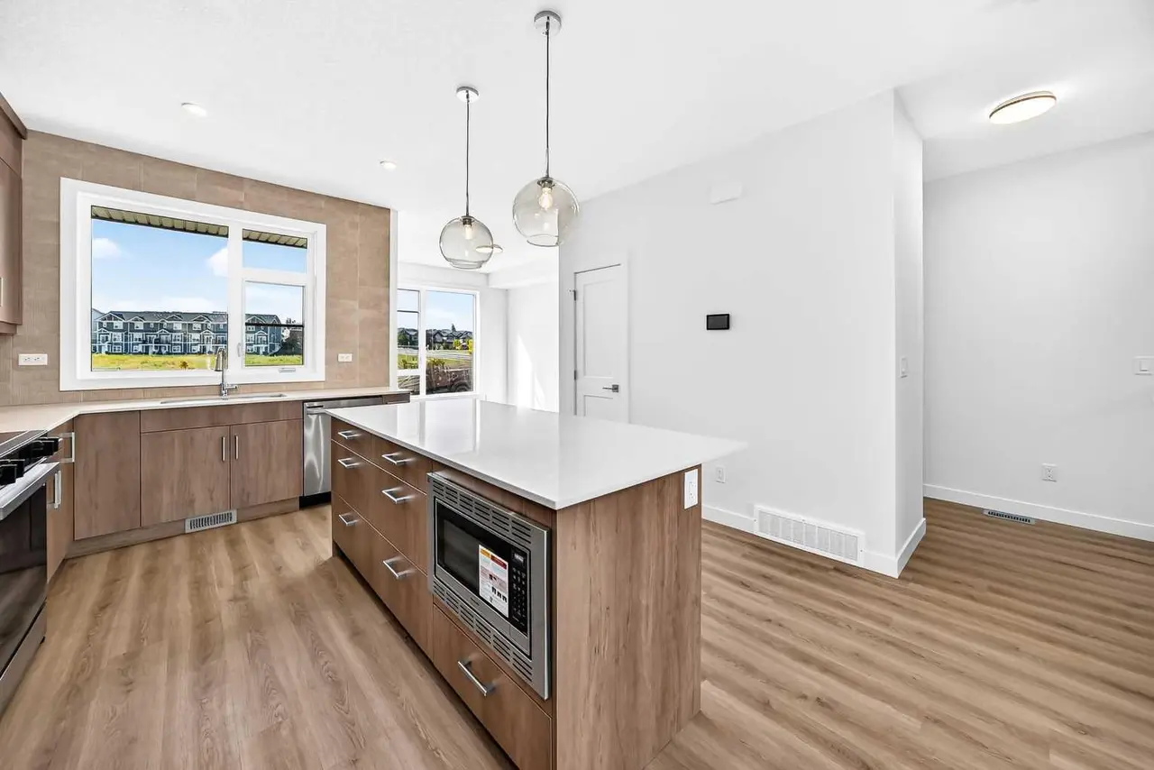 405, 199 Sage Hill Heights NW