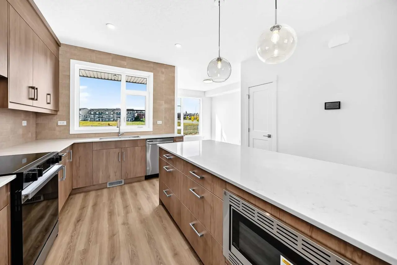 405, 199 Sage Hill Heights NW