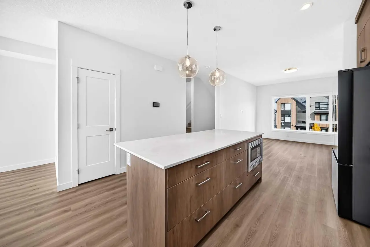 405, 199 Sage Hill Heights NW
