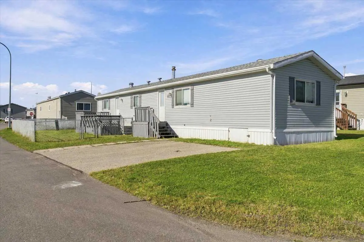 157, 10615 88 St  