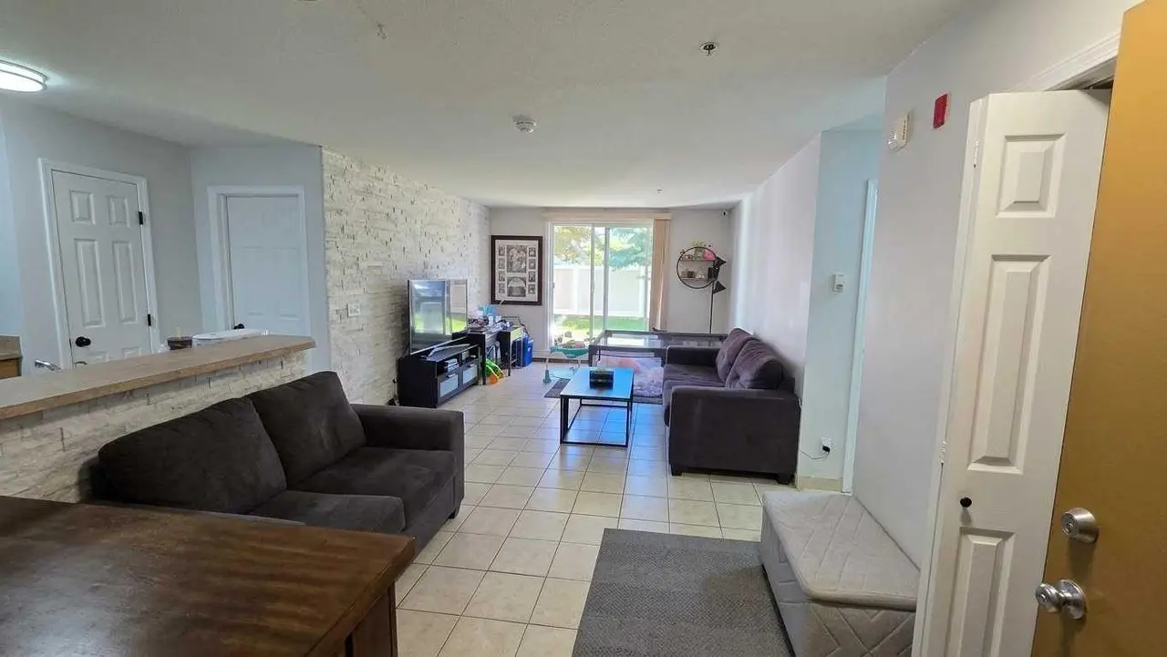 2106, 11 Chaparral Ridge Drive SE