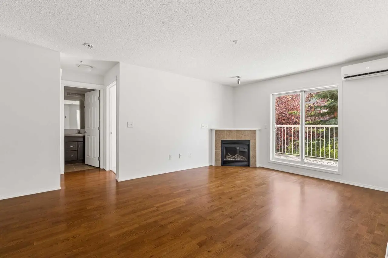 2106, 43 Country Village Lane NE