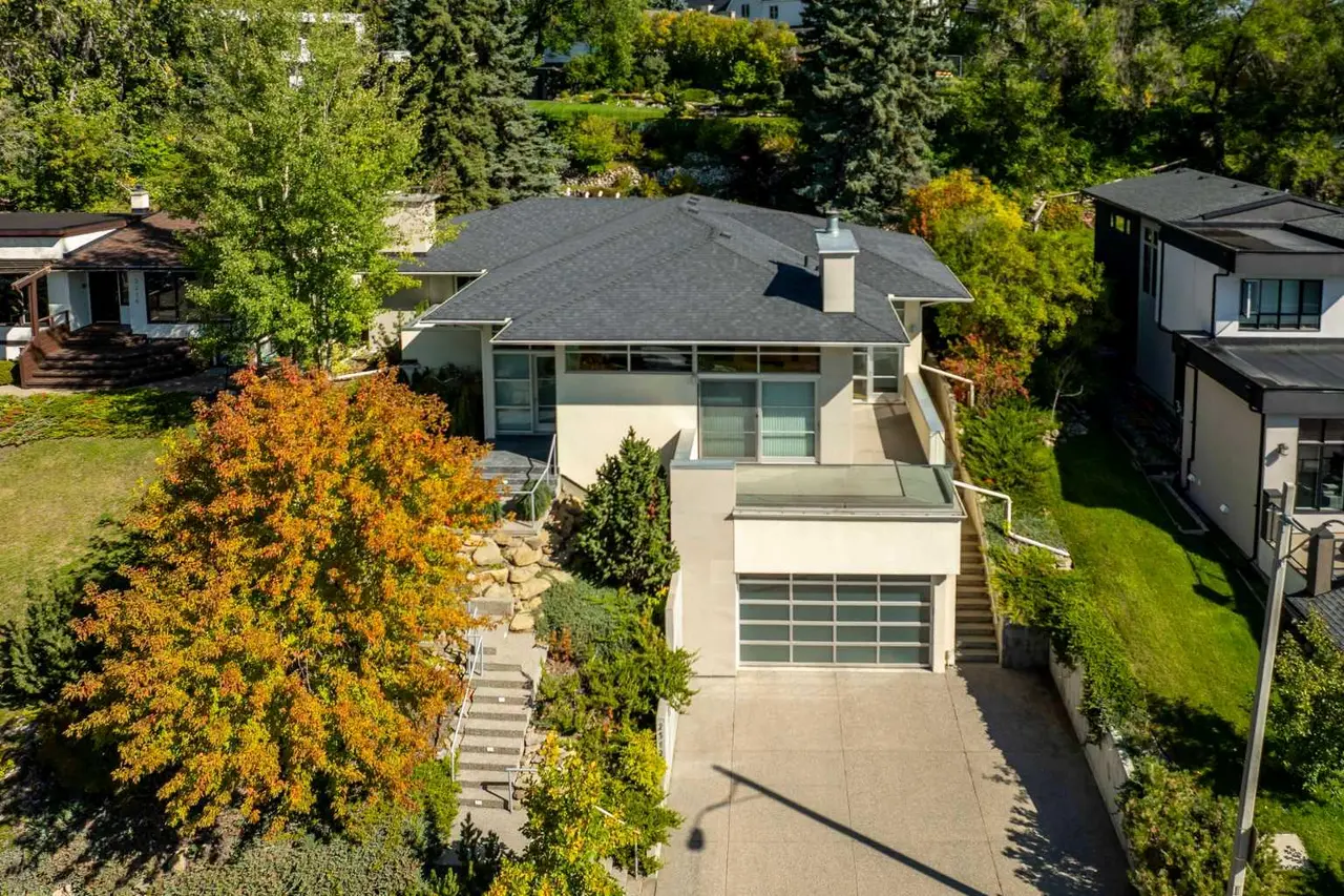 2312 Juniper Road NW