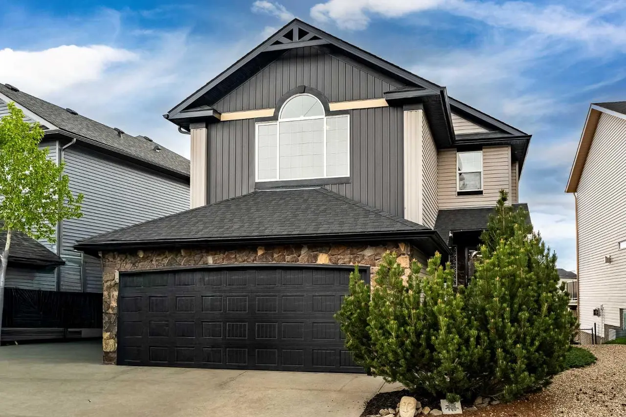276 Kincora Heights NW