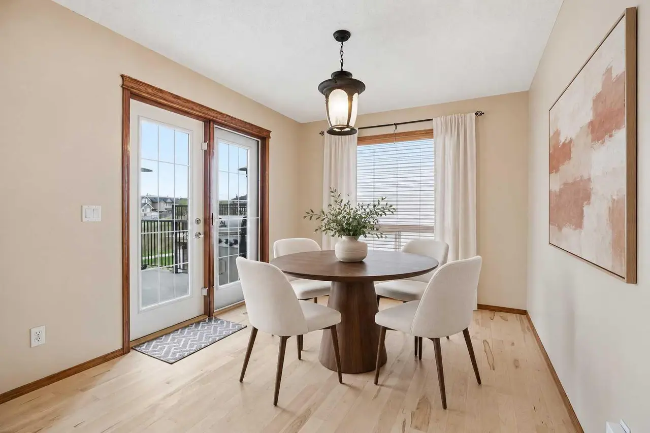 276 Kincora Heights NW