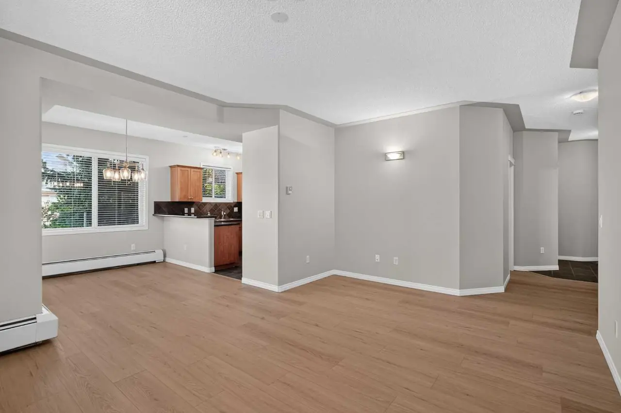305, 2416 Erlton Street SW