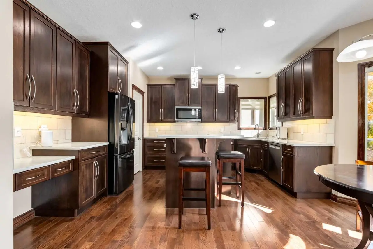 43 Cougar Plateau Circle SW