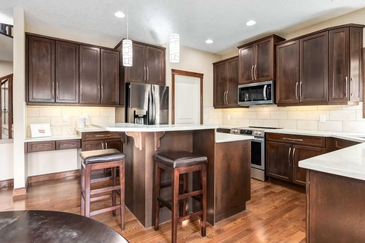 43 Cougar Plateau Circle SW