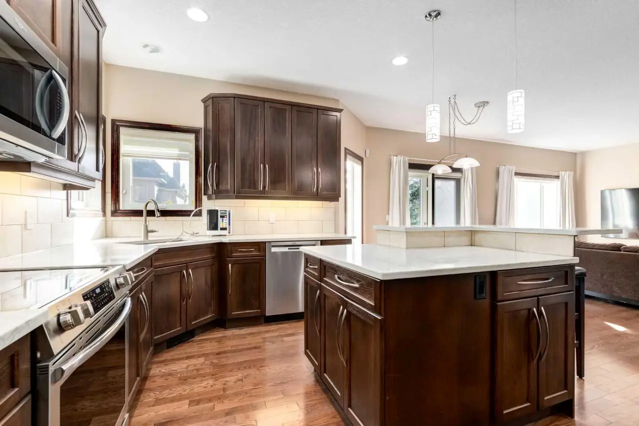 43 Cougar Plateau Circle SW