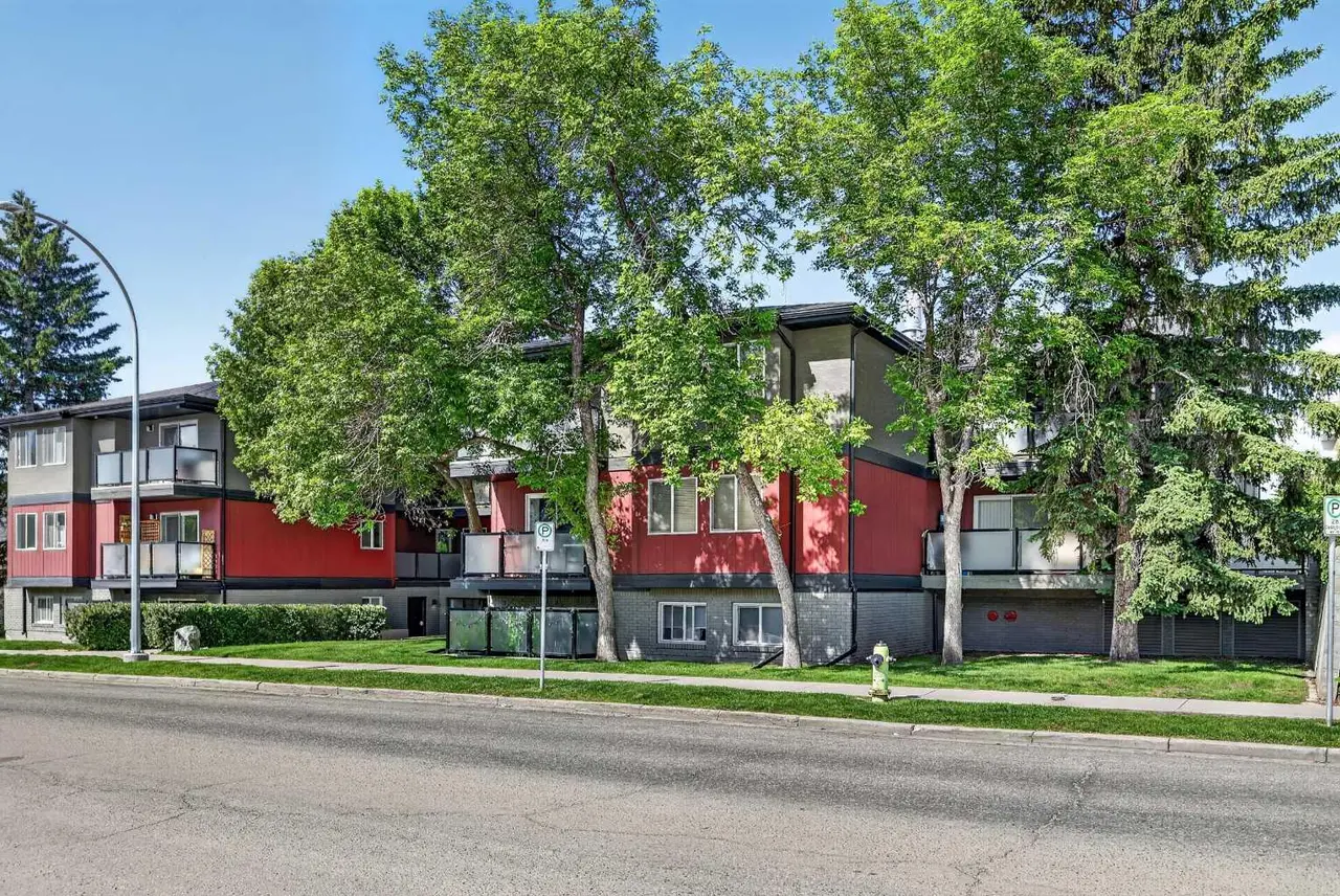 204, 1915 26 Street SW