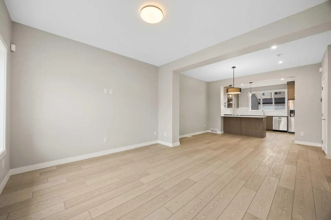536 Chelsea Gardens 