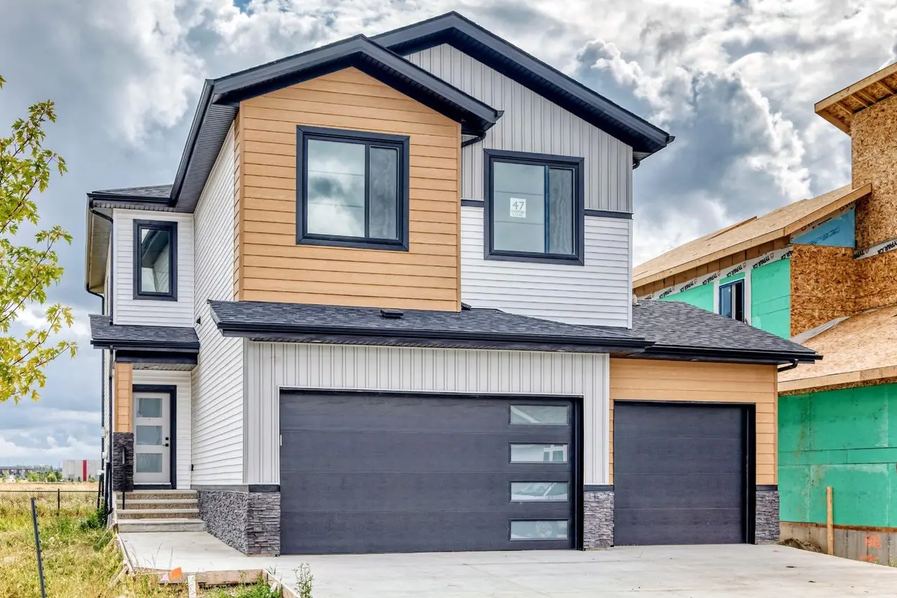 47 EVERSON Close 