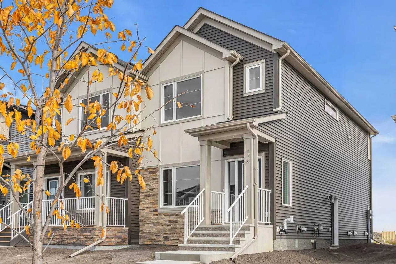 178 Lanark Gate SE