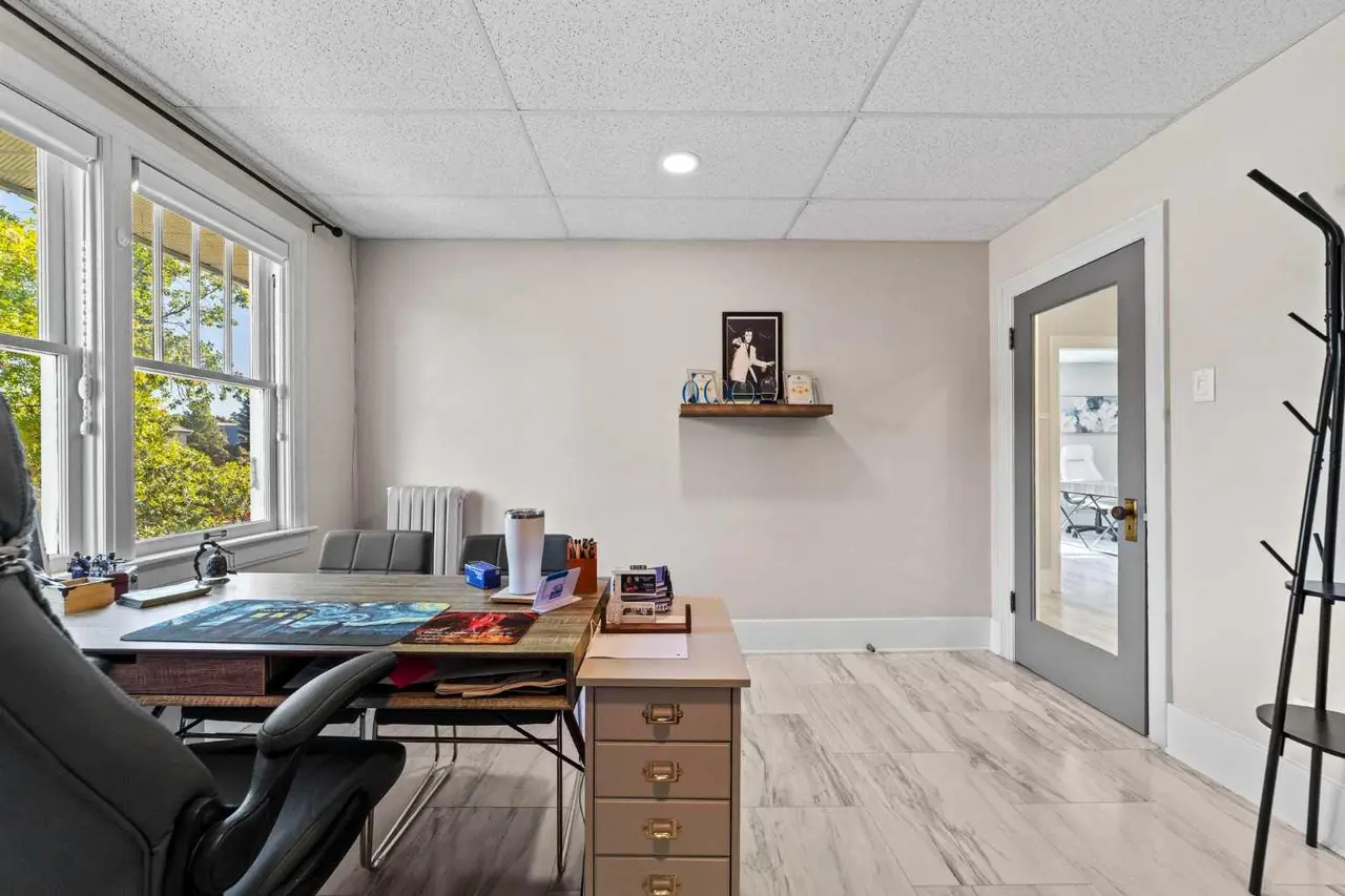 Office 2, 4802 49 Street 